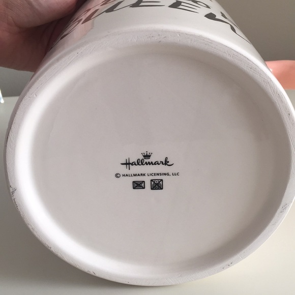 BORN TO BE QUEEN Extra Large Cup 6 1/2 X 7 1/2 - Picture 4 of 4